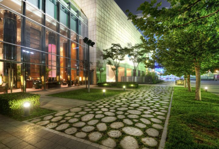 Commercial Landscaping Ideas for Brampton Office Buildings
