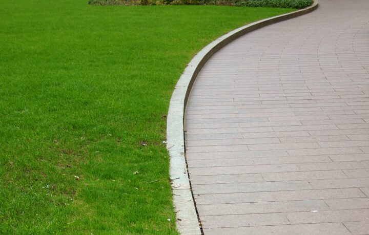 lawn maintenance for commercial property
